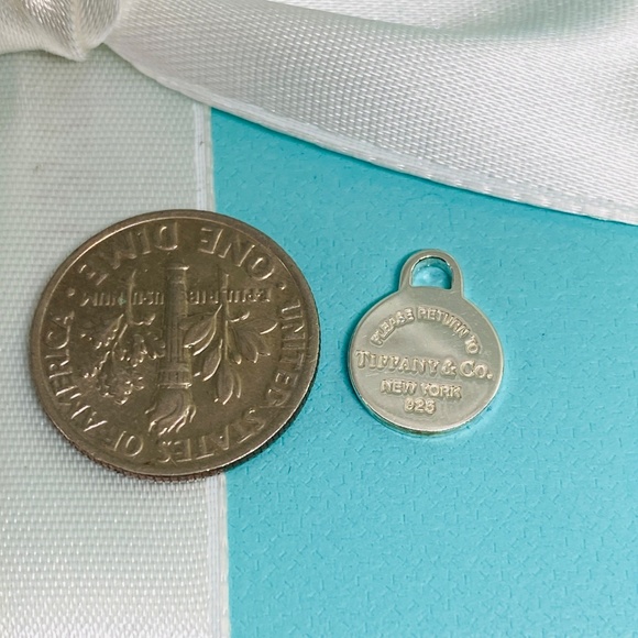 New Tiffany return to Tiffany & co mini round tag 1/2” authentication - Picture 4 of 4